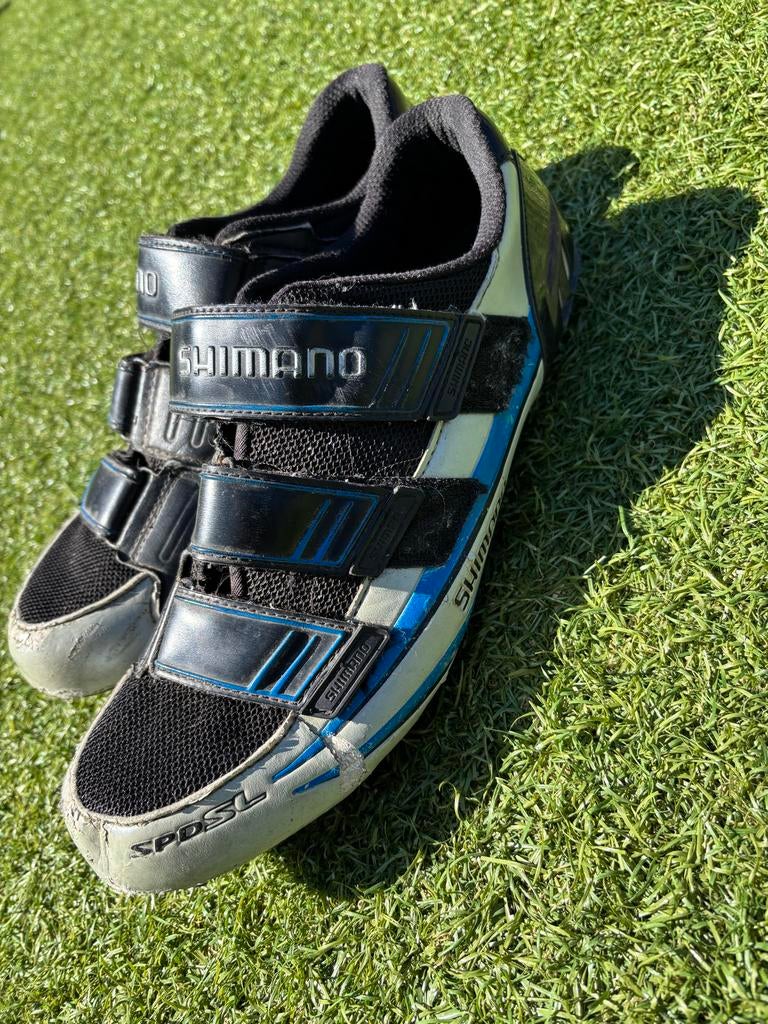 Shimano fietsschoenen (valt als 44.5/45) & waterschoenen (37, Fietsen en Brommers, Fietsaccessoires | Fietskleding, Ophalen of Verzenden