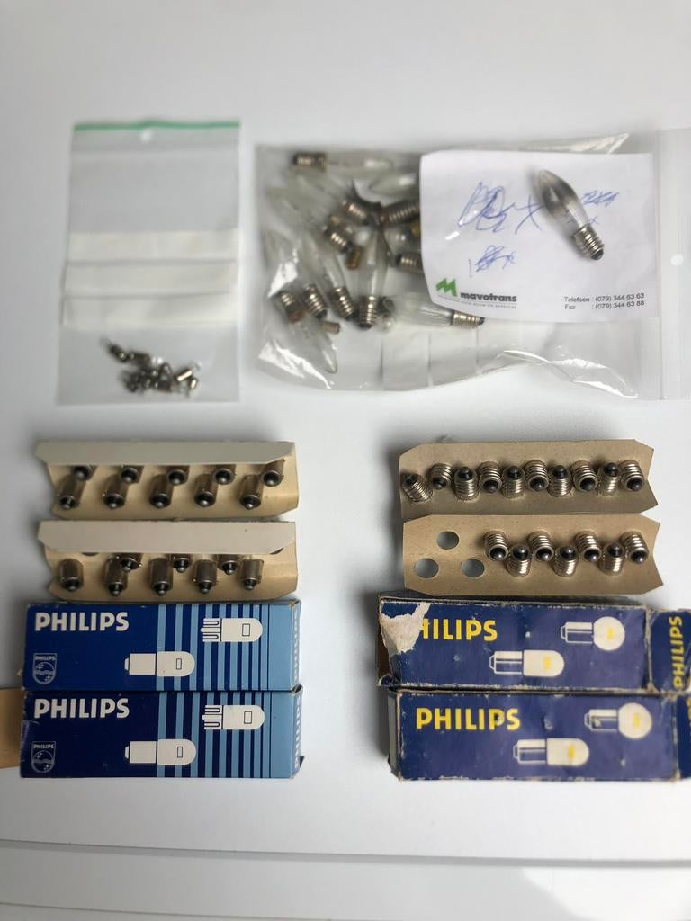 Kavel met ruim 70 x diverse lampen - modelbouwbaan, Hobby en Vrije tijd, Modeltreinen | H0, Overige merken, Gelijkstroom of Wisselstroom