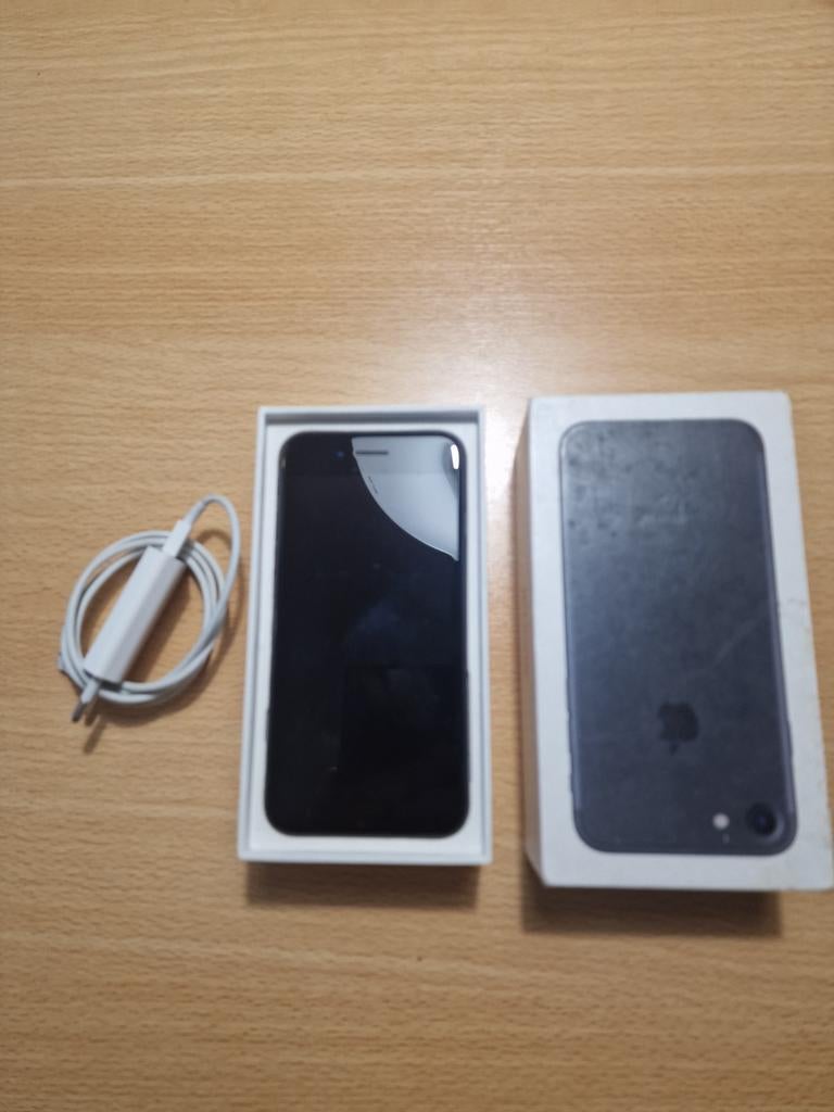 Apple IPhone 7 32GB / 2GB - Kort gebruikt, lichte sporen., Telecommunicatie, Mobiele telefoons | Apple iPhone, Gebruikt, Zwart