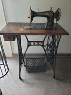Singer naaitafel met naaimachine, Ophalen