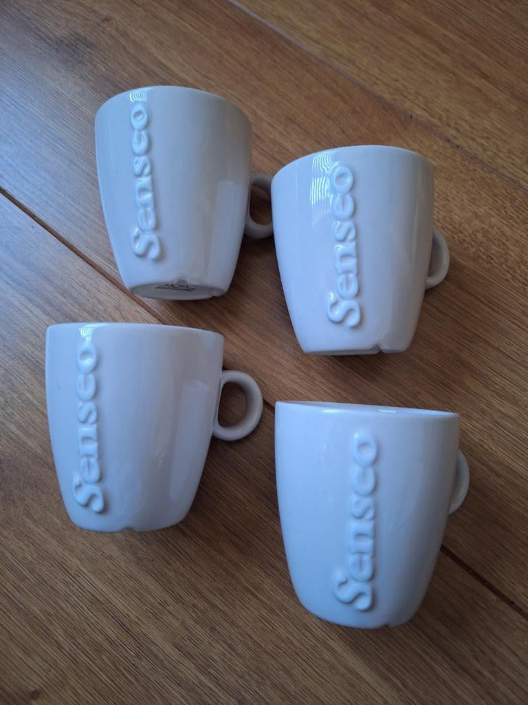 4 Douwe Egberts Senseo mokken, Ophalen of Verzenden, Zo goed als nieuw, Aardewerk, Kop(pen) en/of Schotel(s)