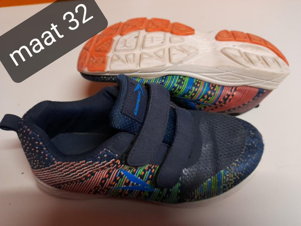 gymschoenen maat 32, Kinderen en Baby's, Kinderkleding | Schoenen en Sokken, Ophalen