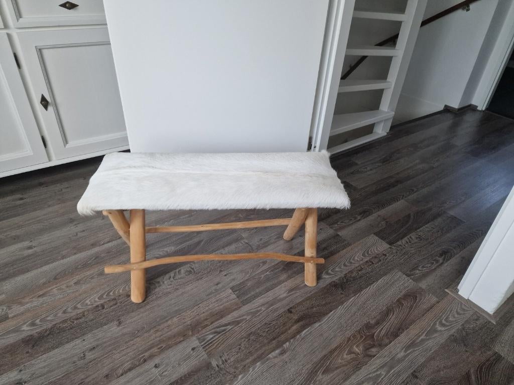 bankje met witte vacht, Ophalen, Overige maten, 75 tot 100 cm, Zo goed als nieuw