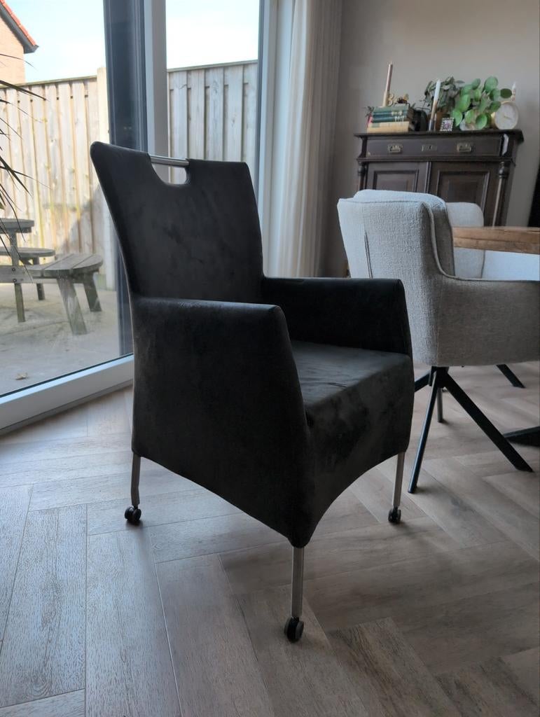 4 eetkamerstoelen met wieltjes  teab, Huis en Inrichting, Fauteuils, Ophalen, Gebruikt, Minder dan 75 cm, Stof