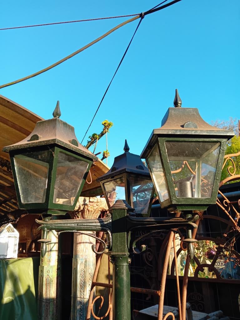 Lantaarnpaal met drie kappen Antiek model tuinlantaarn, Antiek en Kunst, Ophalen