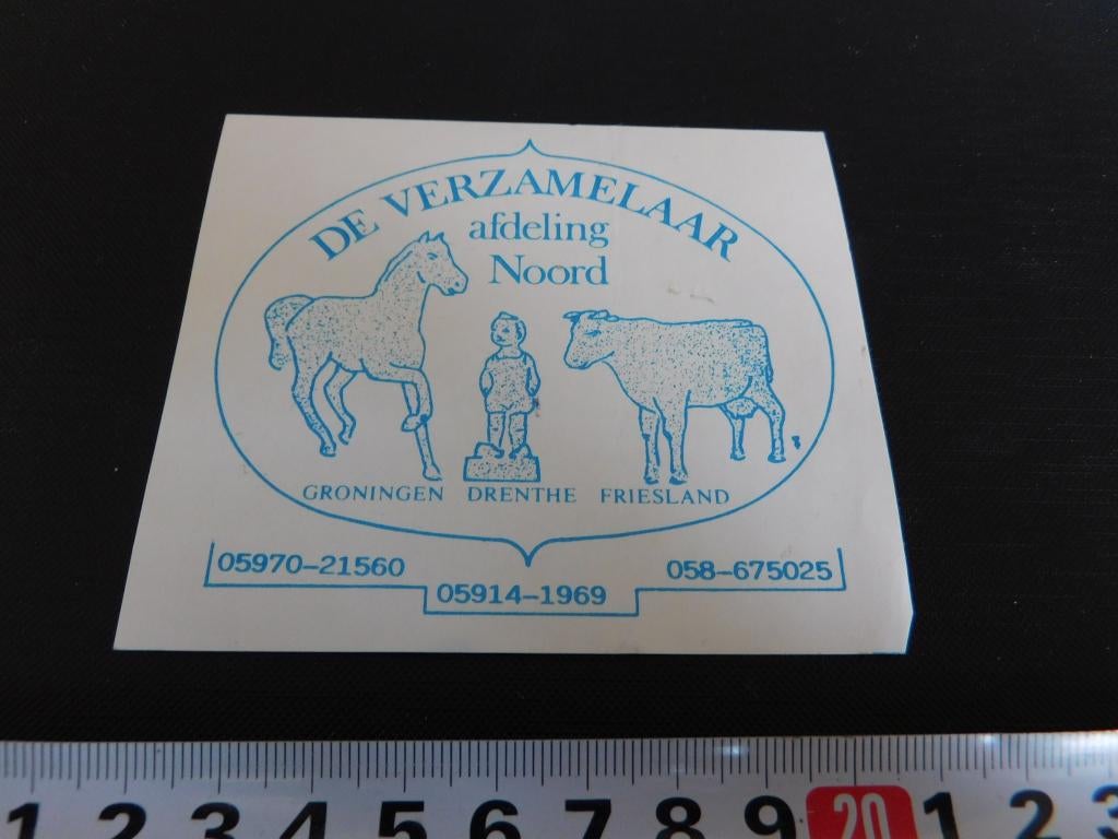 sticker De Verzamelaar afd Noord Groningen Drenthe Friesland, Ophalen, Zo goed als nieuw