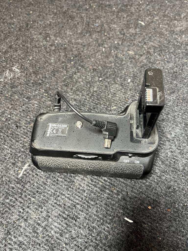 Batterijgrip voor Nikon d5300 en d5500, Ophalen of Verzenden, Gebruikt, Overige typen