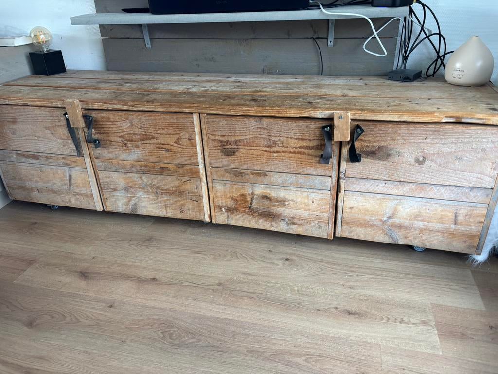 Gratis tv meubel, Huis en Inrichting, Kasten | Dressoirs, Ophalen, Gebruikt, 25 tot 50 cm