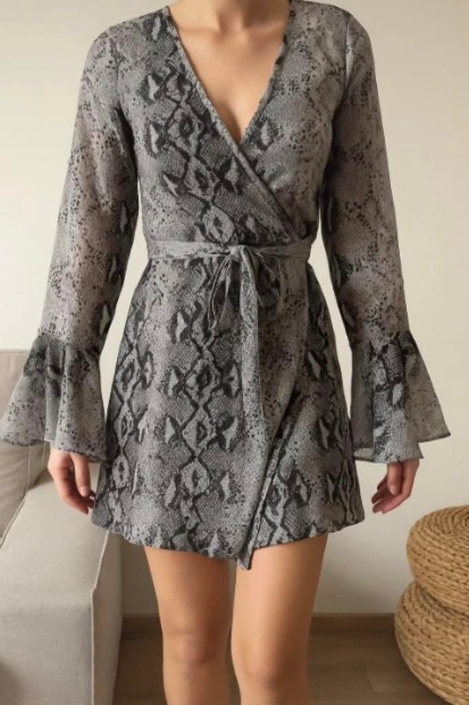 Slangenprint jurk | petite | maat xxs, Ophalen of Verzenden, Gedragen, Maat 34 (XS) of kleiner, Grijs