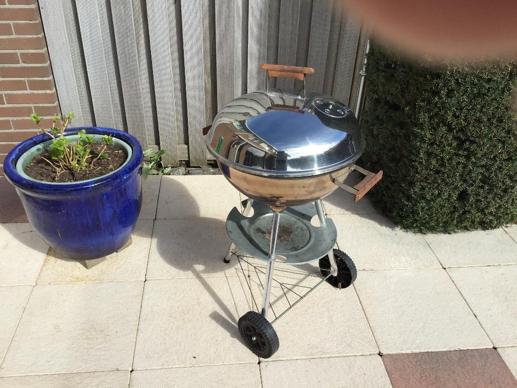 Houtskool BBQ, Tuin en Terras, Houtskoolbarbecues, Ophalen, Gebruikt, WEBER, Met accessoires