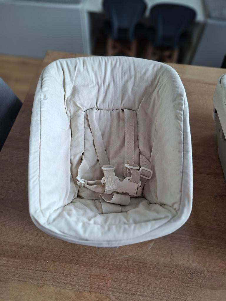 Babyschaal Stokke, Ophalen, Stoel(en)