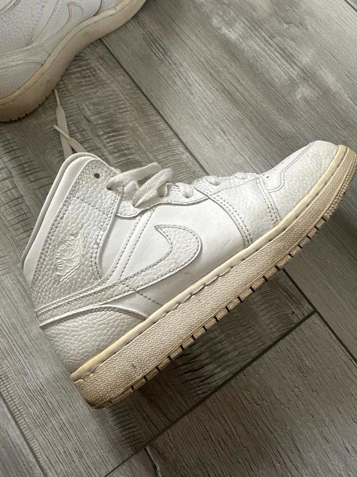 Witte Jordan sneakers, maat 38, Kleding | Dames, Schoenen, Gedragen, Sneakers of Gympen, Wit, Ophalen of Verzenden