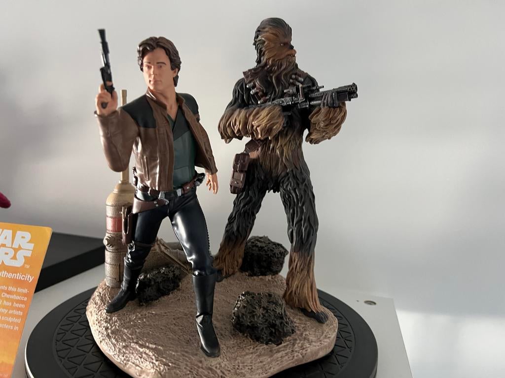 Limited Edition Star Wars Han Solo & Chewbacca Statue, Verzamelen, Star Wars, Ophalen, Zo goed als nieuw, Beeldje of Buste