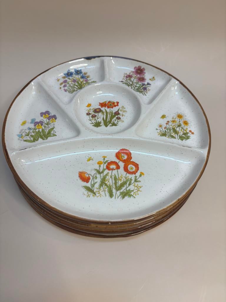 Set van 4 Vintage Gourmet Fondue Borden "Wild Flowers", Gebruikt, Keramiek, Ophalen of Verzenden, Bord(en)