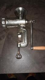 Vleesmolen, Antiek en Kunst, Ophalen