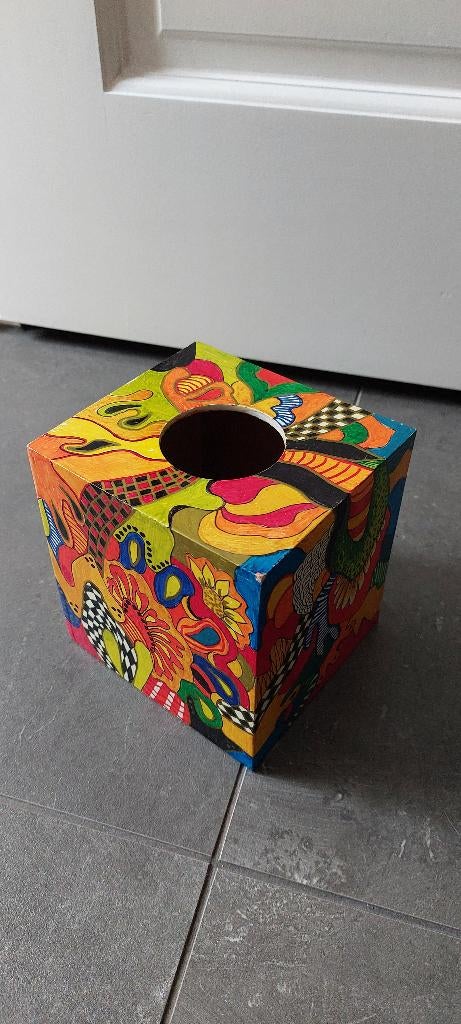 Vrolijke, houten tissue box, Ophalen of Verzenden, Zo goed als nieuw