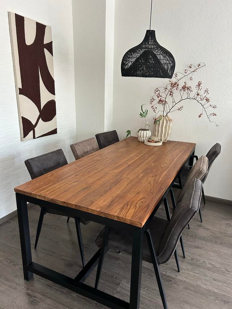 Teakhout eettafel met stalen onderstel en 6 stoelen, Huis en Inrichting, Tafels | Eettafels, Ophalen, Teakhout, 200 cm of meer