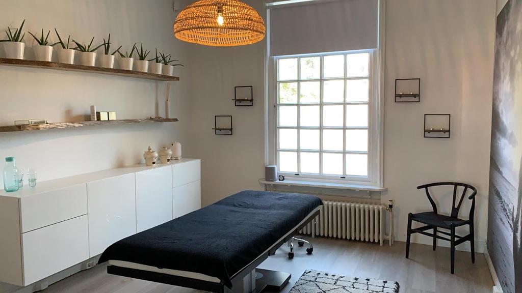 Mooie praktijkruimte te huur in Nijmegen, Huizen en Kamers, Kamers te huur, 20 tot 35 m², Nijmegen