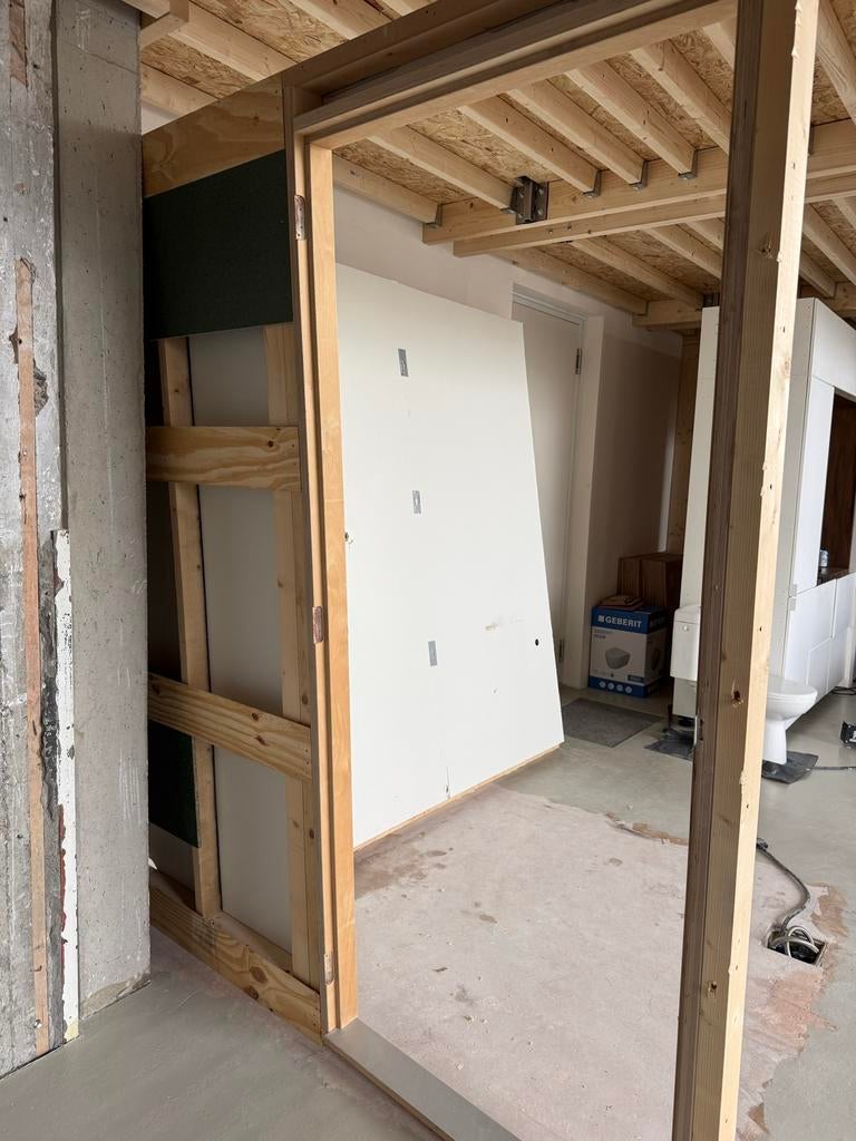 Gratis: Houten wanden met Trespa en deur, Doe-het-zelf en Verbouw, Platen en Panelen, Ophalen, Gebruikt, Hout