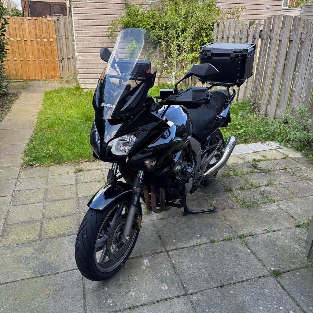 Honda CBF 1000 ABS - goed onderhouden en compleet uitgerust, Motoren, Motoren | Honda, 4 cilinders, Motorrijbewijs A, Particulier