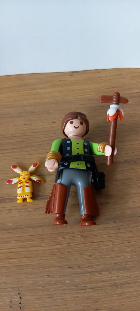 Playmobil cowboy met indiaan figuurtje en tomahawk, Ophalen of Verzenden, Gebruikt, Los playmobil