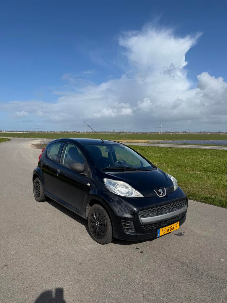 Peugeot 107 1.0 12V 5DR 2011 Zwart, Voorwielaandrijving, 4 stoelen, Origineel Nederlands, Handgeschakeld