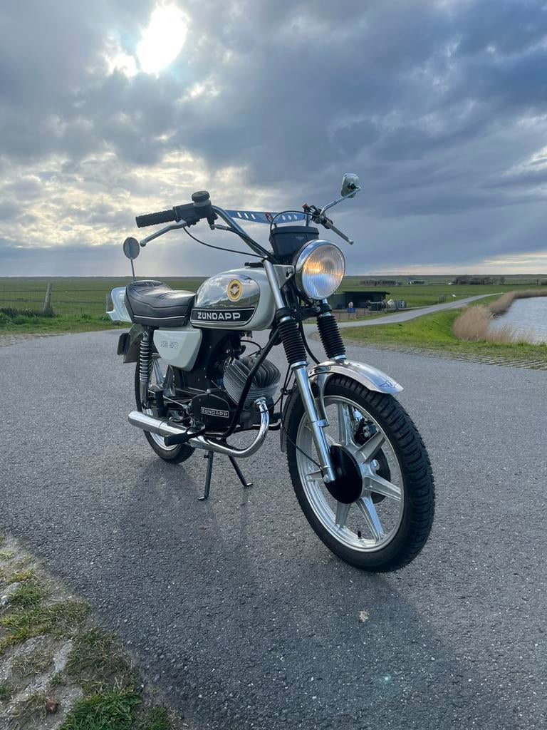 Zünadapp KS50, Fietsen en Brommers, Brommers | Zundapp, Maximaal 45 km/u, KS50, Ophalen of Verzenden, Zo goed als nieuw