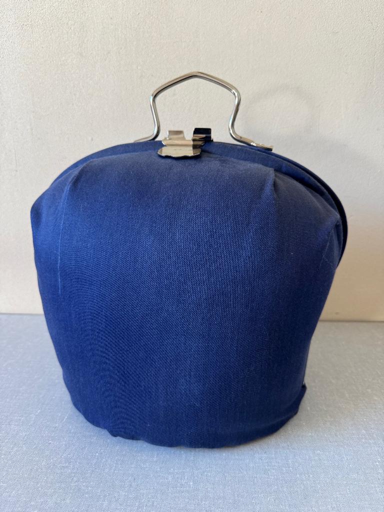 NIEUWSTAAT theemuts - theebeurs knipsluiting van TMI BLAUW, Huis en Inrichting, Ophalen of Verzenden, Zo goed als nieuw, Overige materialen