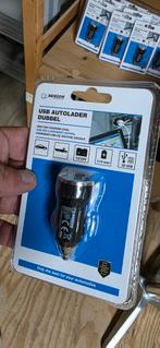 Partij +/- 125x Dubbele USB Autoladers 12V - Nieuw - Zwart, Ophalen, Nieuw