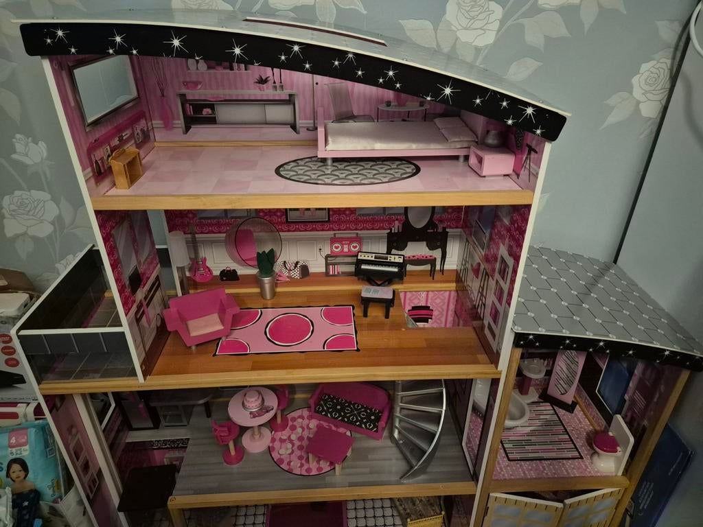 Super mooi groot poppenhuis, Ophalen of Verzenden, Zo goed als nieuw, Poppenhuis