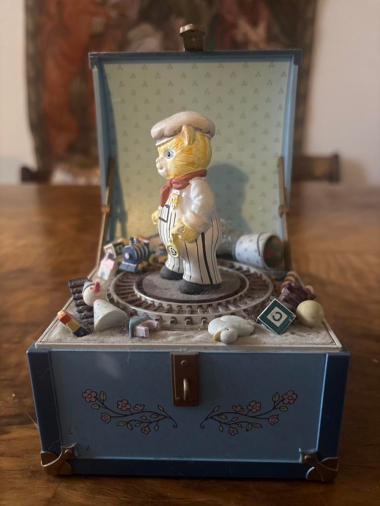Vintage Muziekdoos werkt met Kattenfiguur en Speelgoedthema, Ophalen of Verzenden, Gebruikt