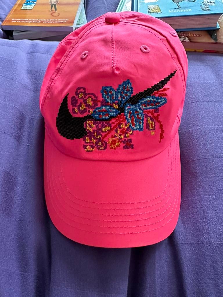 Nike pet meisje felroze mt 134/140, Kinderen en Baby's, Kinderkleding | Petten en Hoeden, 134 t/m 140, Meisje, Ophalen of Verzenden