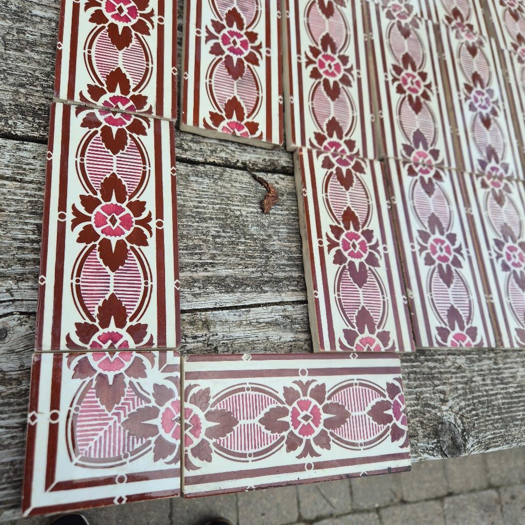 74 antieke randtegels 14.7x7,4 cm plus hoekjes, Antiek en Kunst, Antiek | Wandborden en Tegels, Ophalen