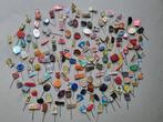 Diverse speldjes van verschillende merken / ruim 150 stuks, Verzamelen, Speldjes, Pins en Buttons, Ophalen of Verzenden, Gebruikt