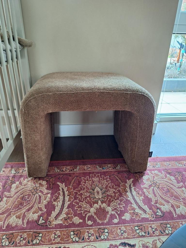 Poef Evan cinnamon Loods 5 - Zo goed als nieuw, Ophalen, Zo goed als nieuw, Rechthoekig, Stof