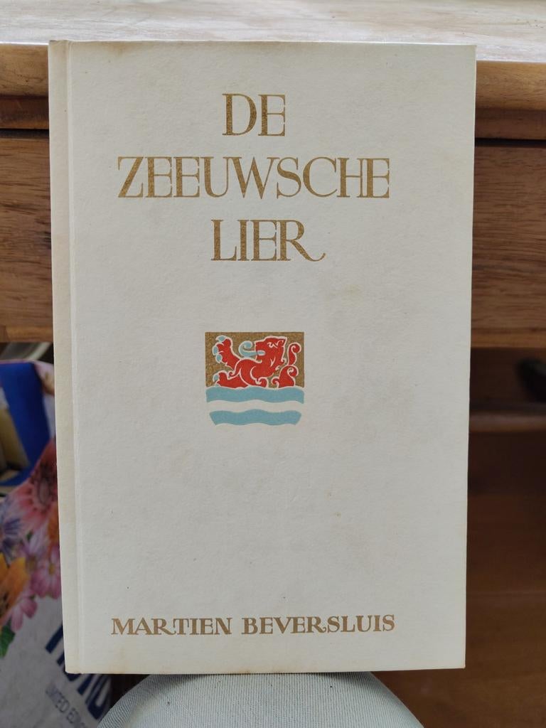 De Zeeuwse Lier - Martien Beversluis (Poëziebundel), Boeken, Ophalen of Verzenden, Gelezen, Martien Beversluis, Eén auteur