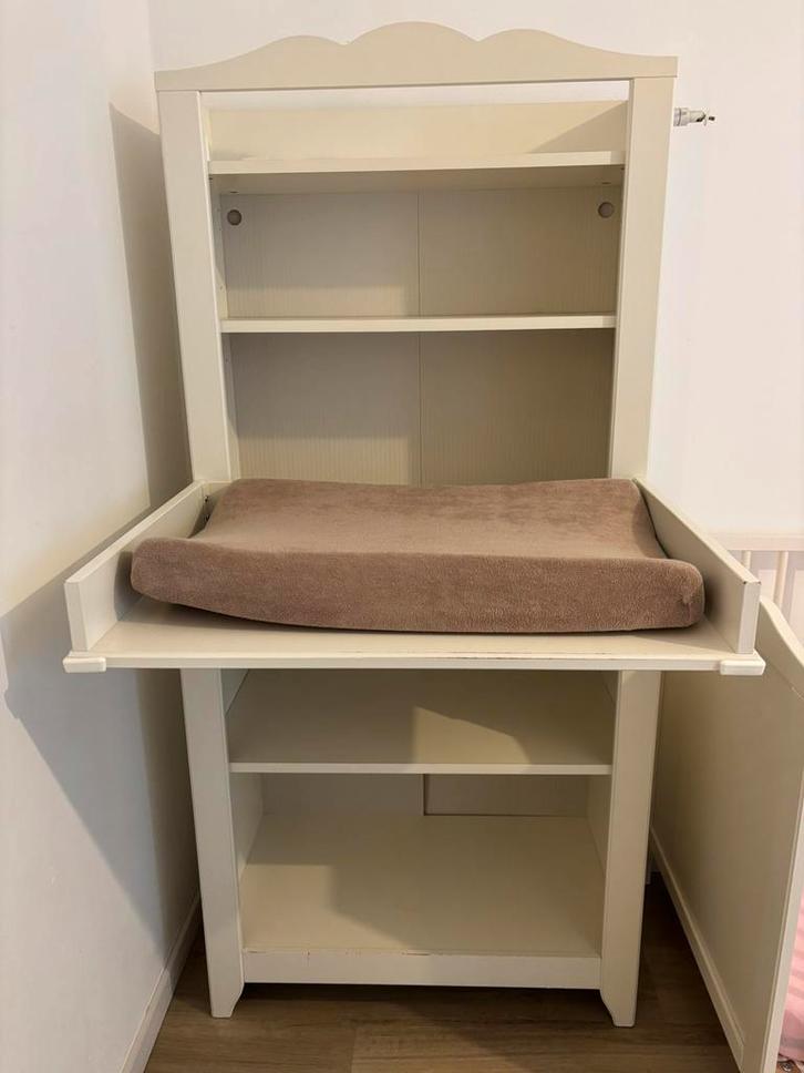 IKEA Hensvik commode inclusief verschoonmat, Kinderen en Baby's, Kinderkamer | Commodes en Kasten, Gebruikt, Commode, 105 cm of meer