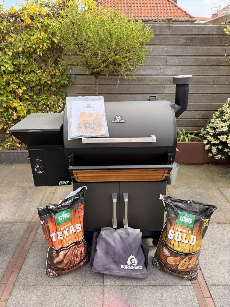 Burnhard Flint Pelletsmoker, Tuin en Terras, Houtskoolbarbecues, Ophalen, Zo goed als nieuw, Burnhard, Met accessoires