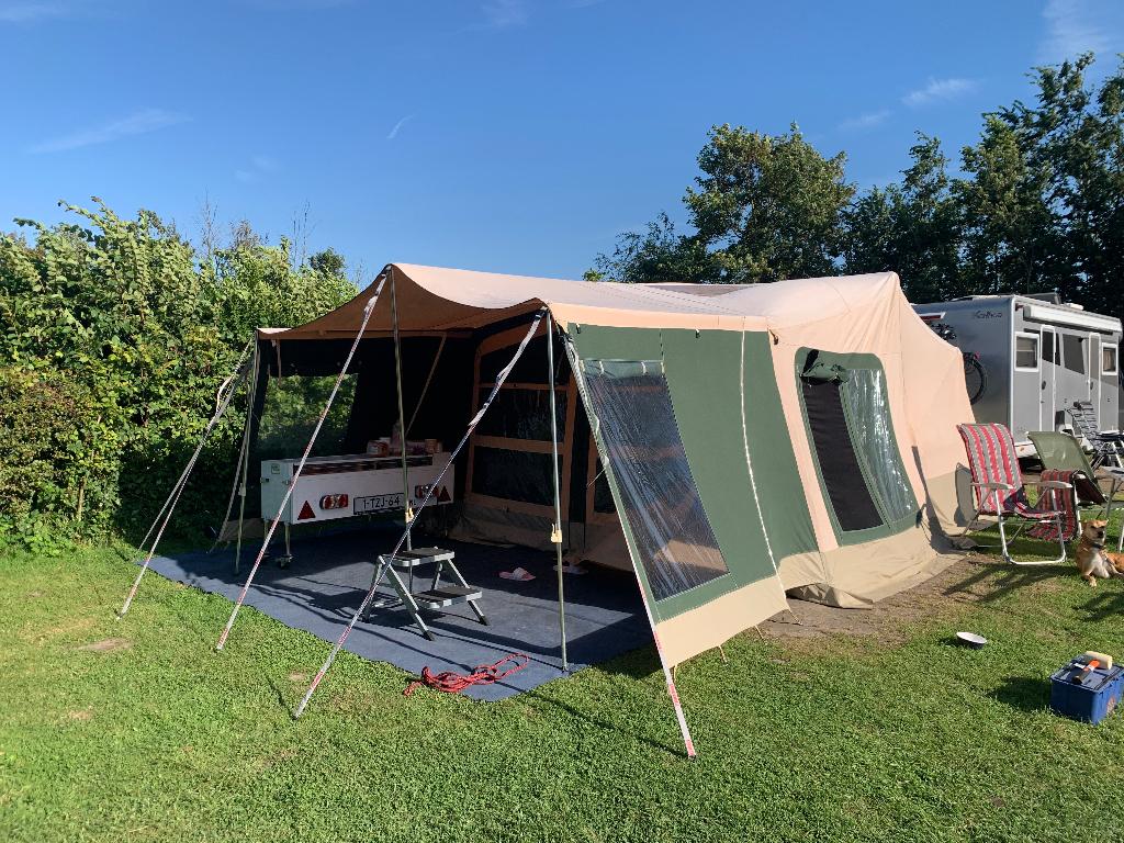 Vouwwagen Trigano Odyssee GL Plus (2016), Caravans en Kamperen, Vouwwagens, Ophalen, Trigano, Beige, Aanwezig