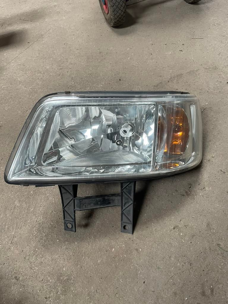 Koplamp Vw Transporter T5 links en rechts verschillende type, Ophalen, Gebruikt, Volkswagen