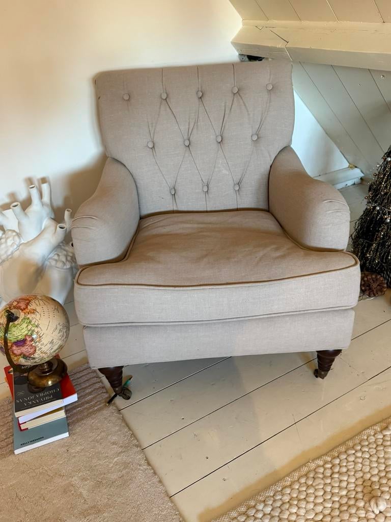 Eichholt fauteuil | heerlijke stoel | beige nieuw €995, Huis en Inrichting, Fauteuils, Ophalen, Zo goed als nieuw, 75 tot 100 cm