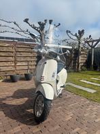 Vespa Sprint 2014, Fietsen en Brommers, Scooters | Vespa, Ophalen, Vespa S, Zo goed als nieuw, Benzine