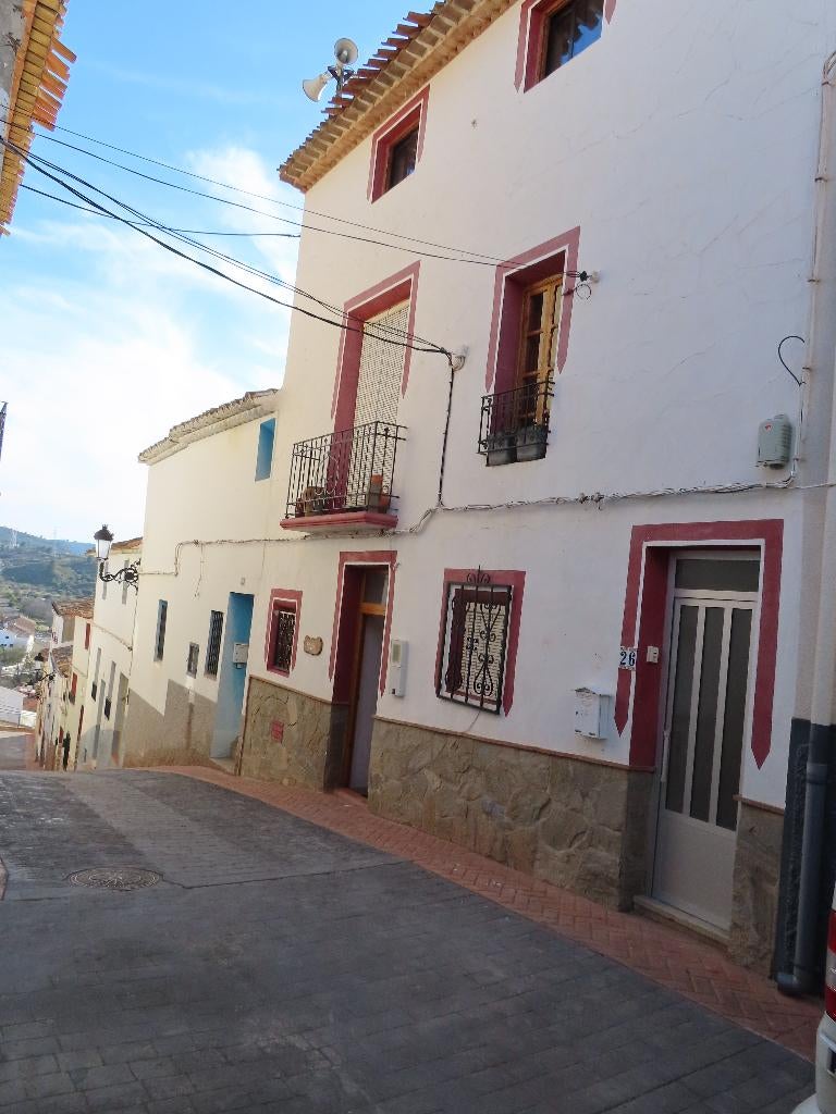 Instapklare woning/ vakantiewoning (valencia) gerenoveerd, Huizen en Kamers, Dorp, Spanje, Woonhuis, 16 kamers