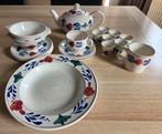 Boerenbont servies: theepot, kopjes, borden, kommen, Ophalen, Zo goed als nieuw, Bord(en), Aardewerk