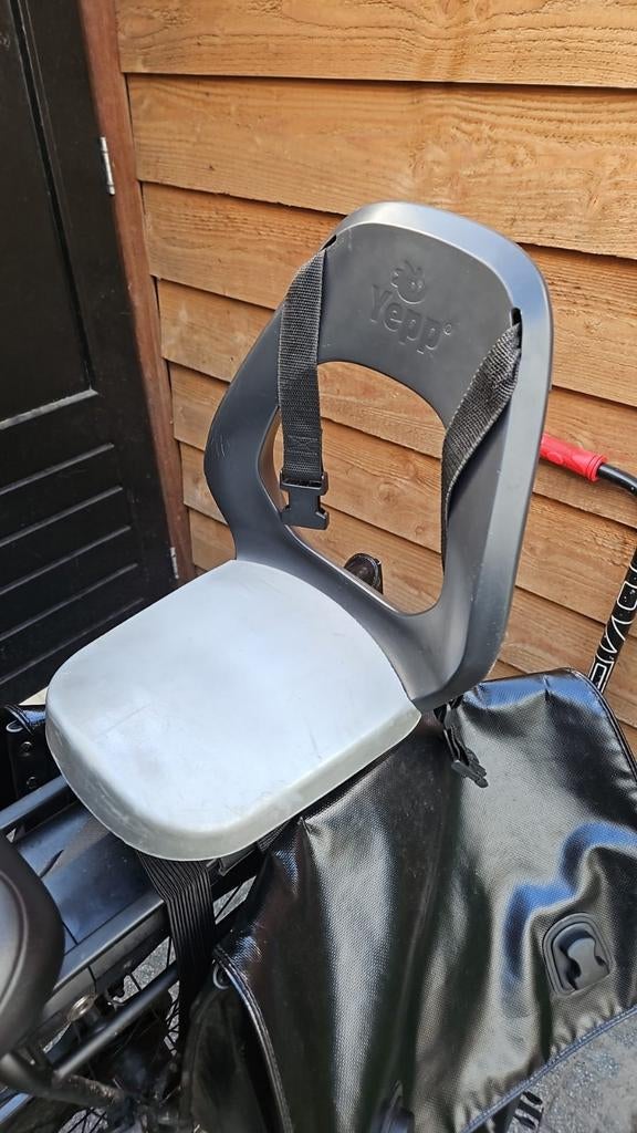 Yepp junior fietsstoeltje, Fietsen en Brommers, Fietsaccessoires | Fietsstoeltjes, Ophalen, Gebruikt