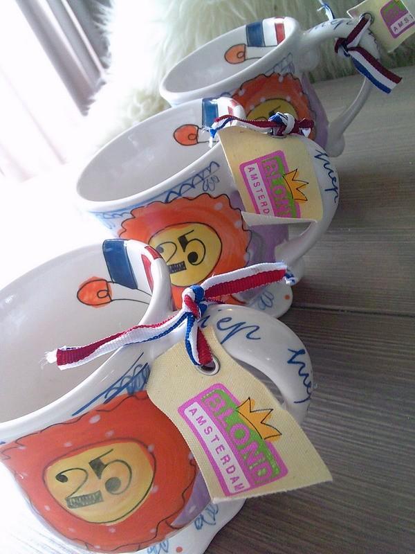 3x Blond Amsterdam Beatrix 25 Jaar Bekers mokken, Huis en Inrichting, Keuken | Servies, Zo goed als nieuw, Kop(pen) en/of Schotel(s)