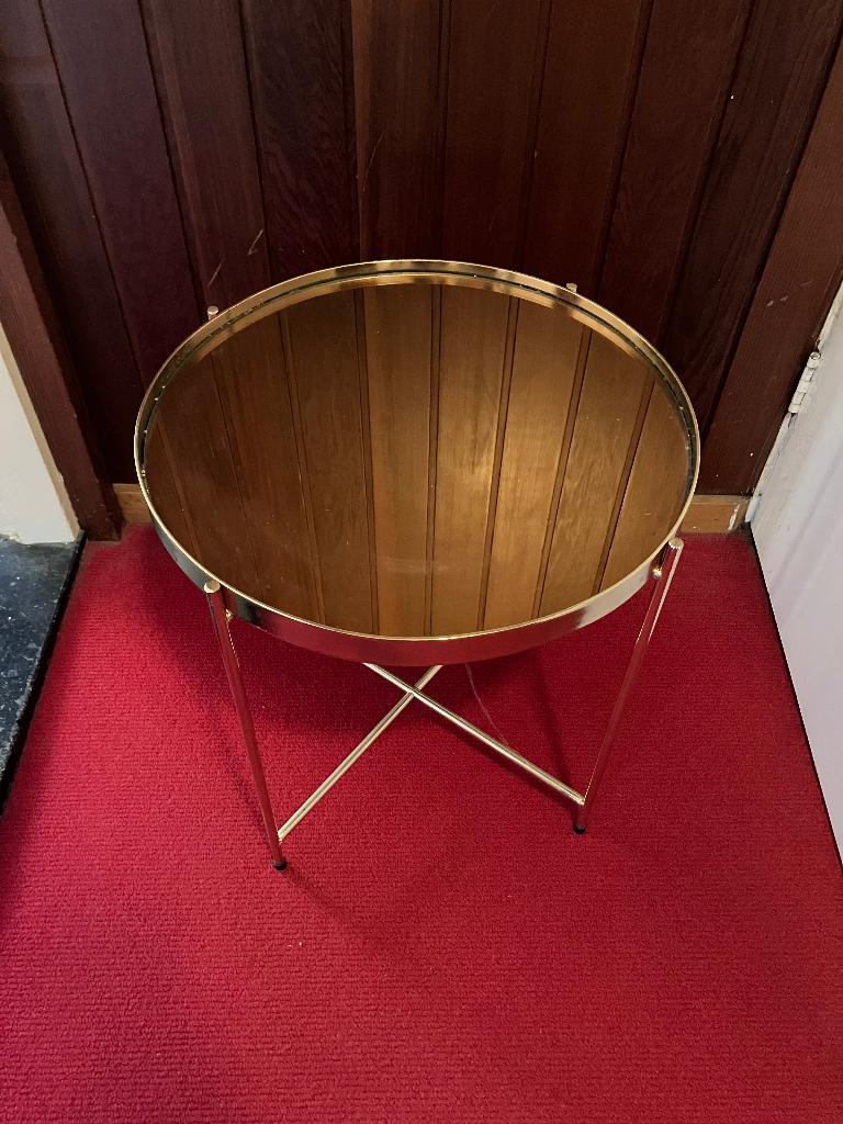 Bijzettafel goud, Minder dan 55 cm, Metaal of Aluminium, Rond, Zo goed als nieuw
