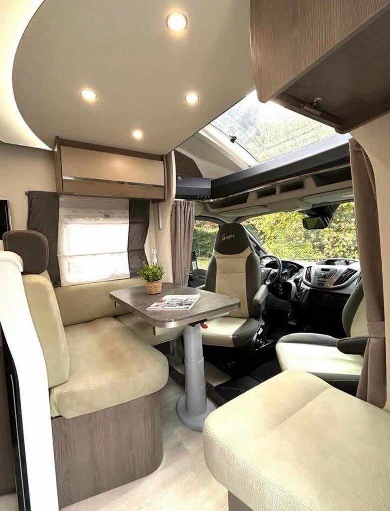 Caravans And Camping Automaat