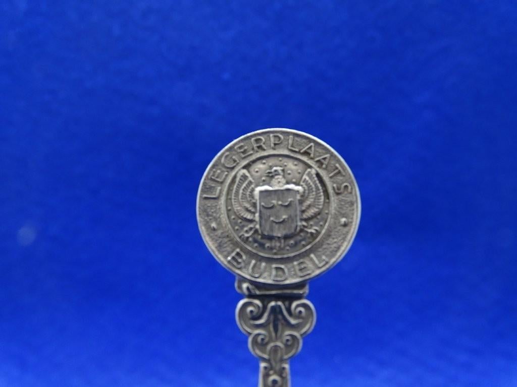 Lepeltje: Budel, Verzenden