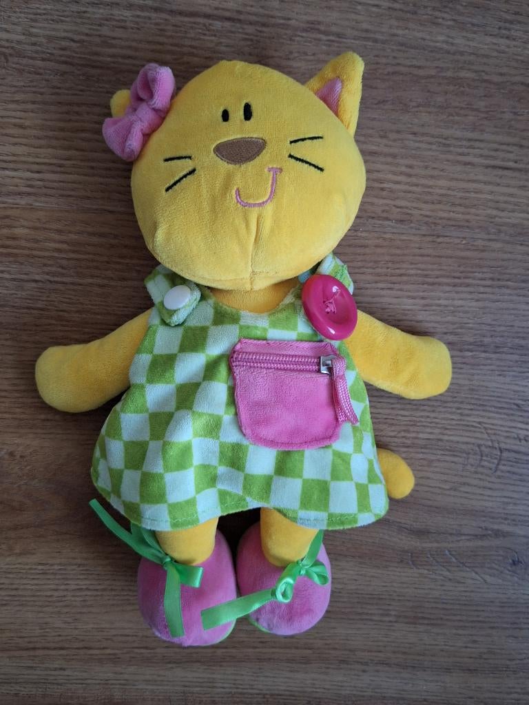 Russ knuffel gele poes met geruite jurk, Ophalen of Verzenden, Poes